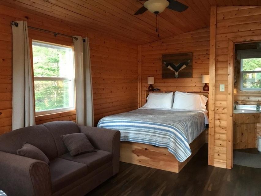 Wildflowers Country Inn روكي هاربور الغرفة الصورة